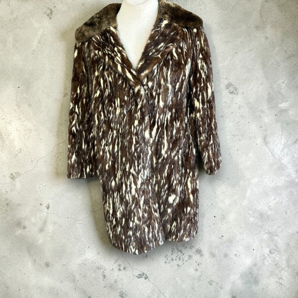 Vintage Spring Otter Dyed Ermine Fur Coat Sheared Beaver Collar Hand Sewn Lining